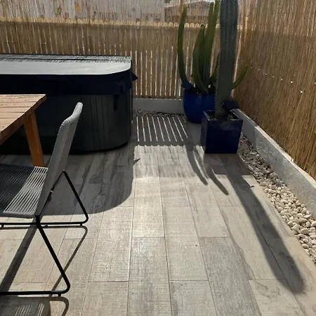 Jacuzzi Pdi Terraza Apartment Playa del Ingles (Gran Canaria)